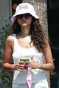        gon140821BZNimage103.jpg