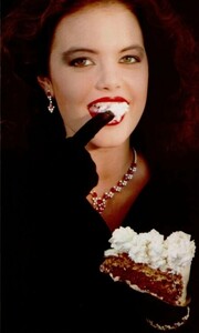 56809235_bellesgourmandeslofficiel1982byjimdorrance1.thumb.jpg.1e8dc0301315f92067631f7f281eaf0e.jpg