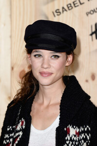 Astrid+Berges+Frisbey+Isabel+Marant+Photo+d3JkyR-1UHax.jpg