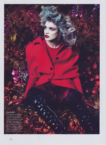 621986931_Mert__Marcus_US_Vogue_September_2009_03.thumb.jpg.8ded0f7af9ae9b0e7d03525dcad60f62.jpg