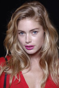 623873062_DoetzenKroes65454679740full-doutzen-kroes.thumb.jpg.83495e1cc6cb91dd03853c3daf77c521.jpg