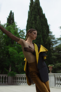 627609577_1628064603734646-LOOK4-3-victoriaplum.thumb.jpg.6d4b12d4cf68327bc31a68d9ce5da5cd.jpg