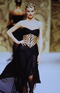 629831987_chanelspring1993hc(7).thumb.jpg.b6339719811aa2980a663f9997acc380.jpg
