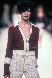 678432732_VersusbyDonatella2000WomenRTW34.thumb.jpg.691eb40120d9ede3184f2b176dbe4827.jpg