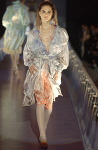 Fendi SS 2004 - 15 - Anouck Lepère.jpg