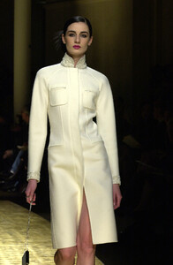 702534866_Valentino2001HauteCouture9.thumb.jpg.d4e4c3a64418b32422a8ffedd0a02afa.jpg