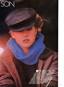 704341607_leiNovember1983BlousonStevenMeisel4.thumb.jpg.19d7e391936bc211cf17a7ff579fb0a7.jpg