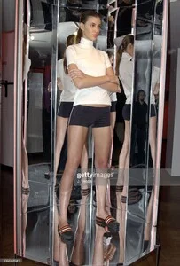 kla f03--y-3---NY-105042641-.jpg