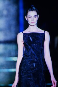 752574596_ATELIER-VERSACE-SPRING-1999(10).thumb.jpg.047ac4130a9f30349832479c6454fe6f.jpg