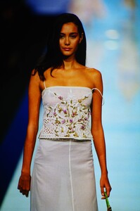 757020827_VALENTINO-SS-2000(2).thumb.jpg.52b5a5ff1ffc5514c8bb0200a2d9956d.jpg
