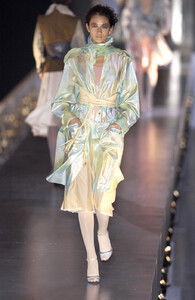 Fendi SS 2004 040.jpg