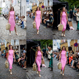 784692313_JosephineSkriver-CopenhagenFashionWeek2021_08.10LoveChild1979MQ1.thumb.jpg.b88230a329ddf79d47b4a52a31b3378a.jpg