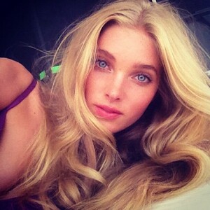 810754112_ElsaHosk76542456797654456612full-elsa-hosk.thumb.jpg.3ea36a60d5f67e9dd05f05bdc7bd7508.jpg