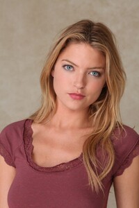 856564887_MarthaHunt4356789740full-martha-hunt.thumb.jpg.5511d5084d9becaab14a449b588683e6.jpg