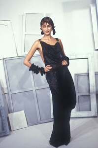 856615909_ChristianDior1999WomenRTW66.thumb.jpg.13940b82a46af2b3e1398c94df5451d0.jpg