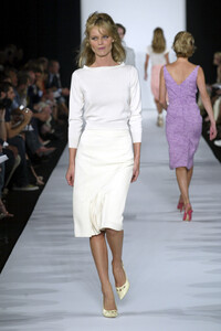 856856622_MarcJacobs2003WomenRTW3.thumb.jpg.a951badfb25a0bc832fe20f0375e092d.jpg