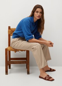 87015652_08_D2.jpg