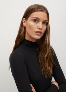 87040528_99_D2.jpg