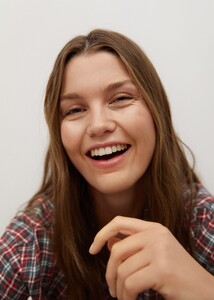 87080564_70_D1.jpg