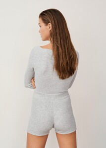 87137637_91_R.jpg