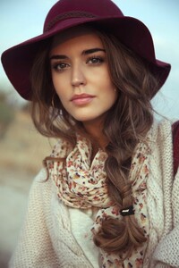 878003039_ClaraAlonso97654567740full-clara-alonso.thumb.jpg.0586634e51e77040d4ac68f6883438e8.jpg