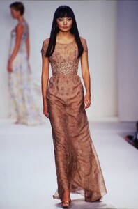 880055965_oscar-de-la-renta-ss-1997(6).thumb.jpg.07c24ca89fd127a784bb980c445c2073.jpg