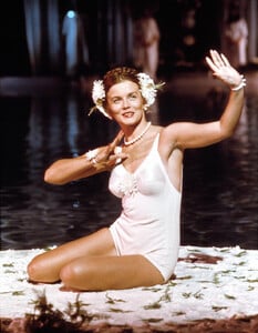 Ann Margret - white swimsuit.jpg