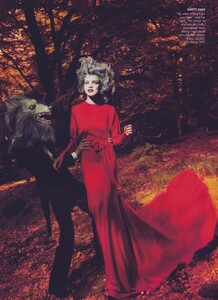 895799924_Mert__Marcus_US_Vogue_September_2009_11.thumb.jpg.b70f8ecf5762e3e02c9a16e0b5768b2f.jpg