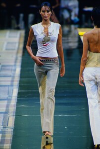 906200874_chloe-ss-2000(28).thumb.jpg.6b740f8489476218e79a7fe1ea4c495c.jpg