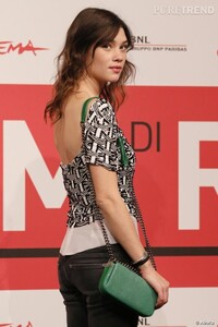 939106-astrid-berges-frisbey-lors-du-festival-580x0-2.jpg