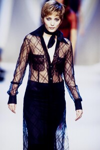 941835305_MartineSitbon1993WomenRTW8.thumb.jpg.501b94e41843346ec95958dac2964cc1.jpg