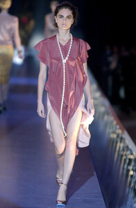 Fendi SS 2004 - 38 - Anouck Lepère.jpg