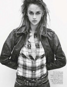 Vogue Paris No. 1020 - Septembre 2021-page-017.jpg