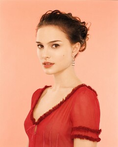 982172823_NataliePortman456776543456.thumb.jpg.91020094d4802f3f24149bb5211a3a26.jpg