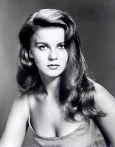 Ann Margret - lowcut top.jpg