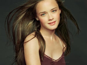 Alexis_Bledel_alexibledelrllr011600.jpg