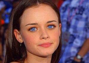 Alexis_Bledel_alexis-bledel-87.jpg