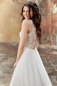 BE545-Ivory-CloseBack_1200x1800.jpg