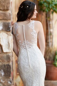 BE557-CloseBack_1200x1800.jpg