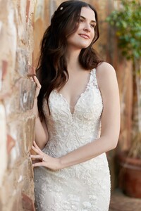 BE557-CloseFront_1200x1800.jpg