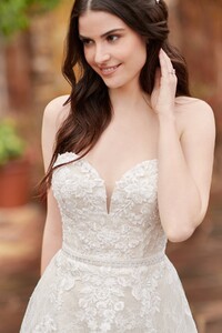 BE566-CloseFront_1200x1800.jpg