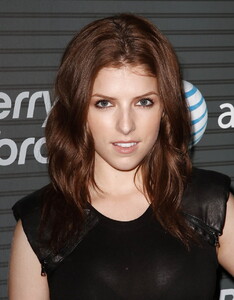 Babes_Brunettes_Celebrities_Anna_Kendrick_Yum_Yum_4390584-74.jpg