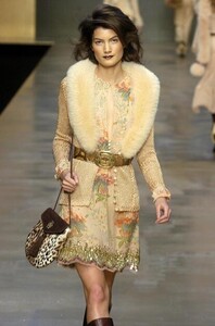 Blumarine-FW2004-Anna-Davolio-02.jpg