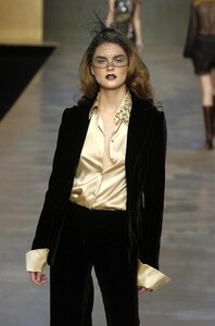 Blumarine-FW2004-Anouck-Lepere-16.jpg