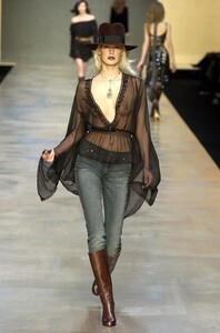 Blumarine-FW2004-Dewi-06.jpg