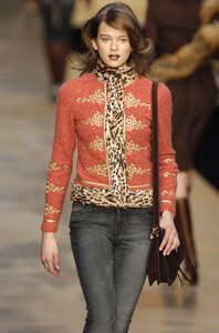 Blumarine-FW2004-Elise-Crombez-09.jpg