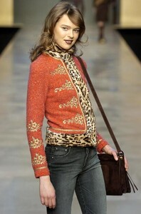 Blumarine-FW2004-Elise-Crombez-12.jpg