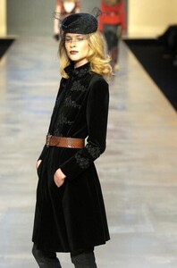 Blumarine-FW2004-Erin-Wasson-05.jpg