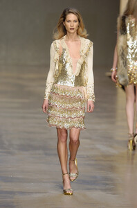 Blumarine-FW2004-Erin-Wasson-09.jpg