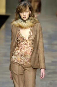 Blumarine-FW2004-Heather-Marks-04.jpg